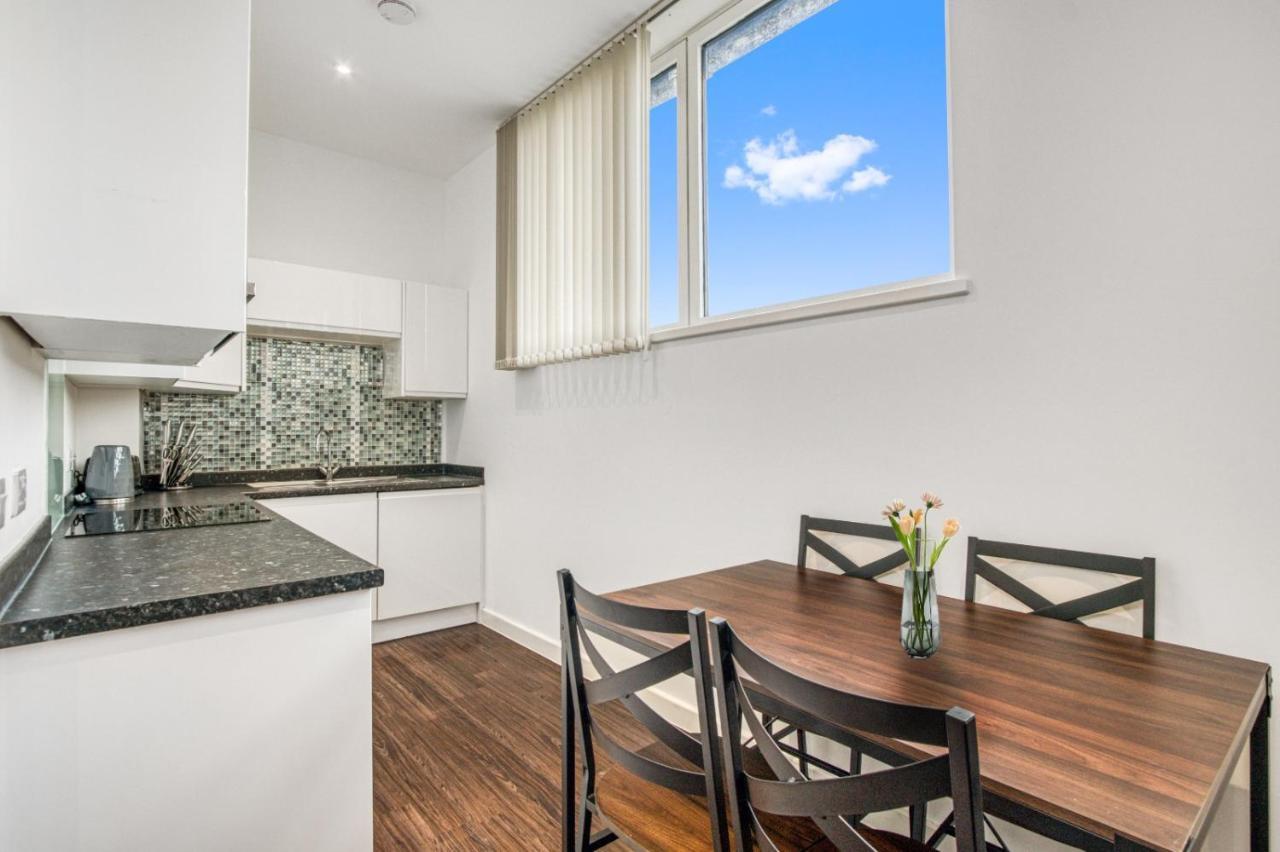 Stylish Studio By Heathrow Airport Daire Londra Dış mekan fotoğraf